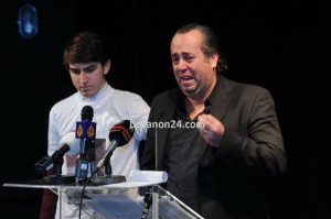 والد الشهيد محمد الشعار الدكتور حسن الشعار يلقي كلمة العائلة خلال حفل التأبين في مدرسة الحريري